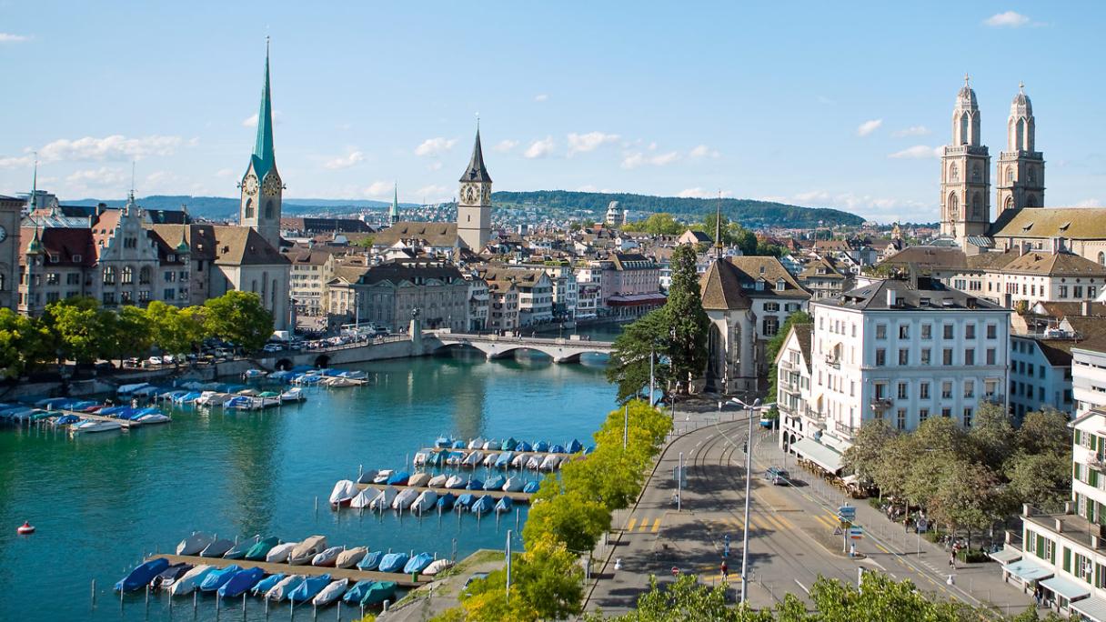 Vista generale della città di Zurigo