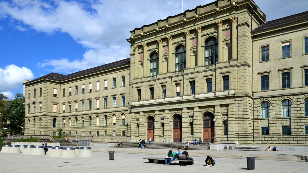 La Polyterrasse e il Politecnico Federale 