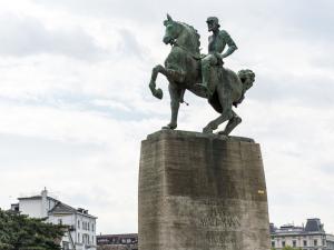 Hans Waldmann Bronze Statue