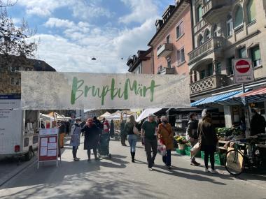 Mercato sulla Brupbacherplatz