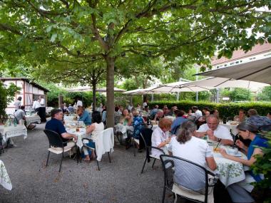 Confortable terrasse du jardin