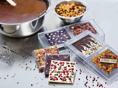 Make your own chocolate bar