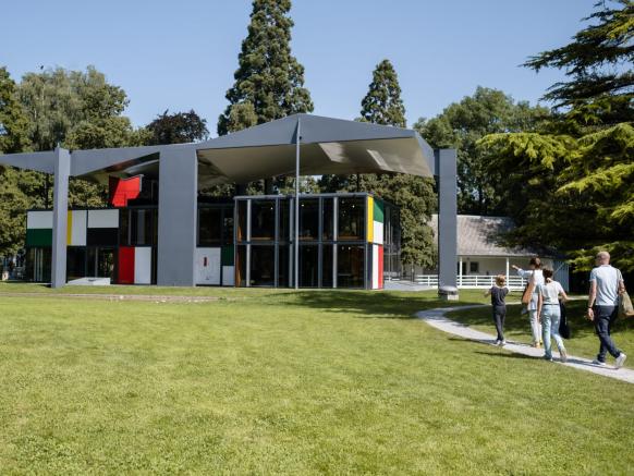 Syz Family, Pavillon Le Corbusier