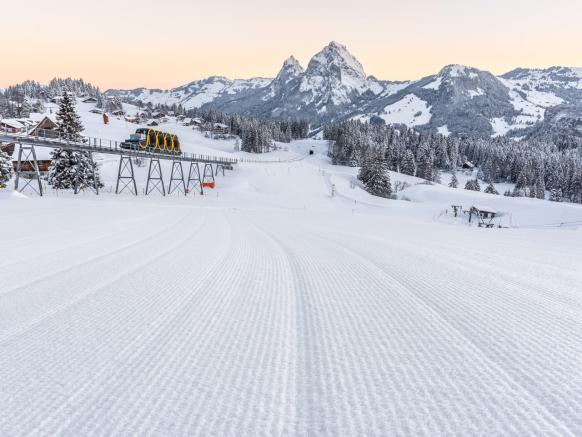 Stoos, Funicular Mythen