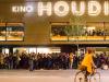 Vue de l'extérieur du cinéma/bar Houdini